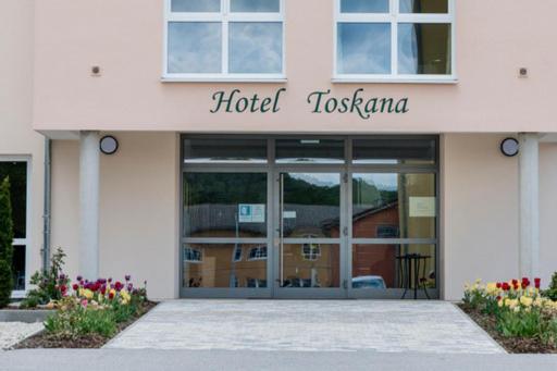 Hotel Villa Toskana Parsberg Buitenkant foto